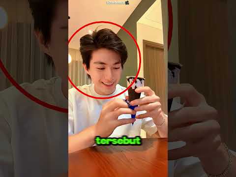 Kakak diam diam memberikan es krim yang lebih besar kepada adiknya #shortsvideo thumbnail