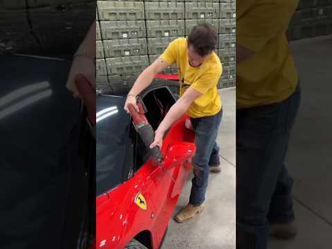 Kenapa Ferrari Menuntut Pemiliknya Sementara Lamborghini Justru Mendukung? thumbnail