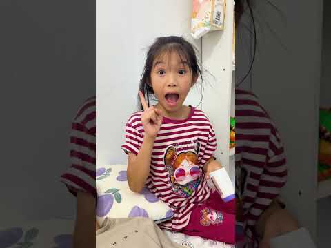 CCT - Em gái chữa bệnh cho chị || She was treated by her sister. thumbnail