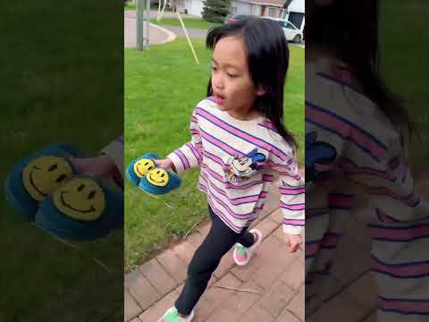 Brother always ready to help sister 👧🏻❤️👶🏻 thumbnail