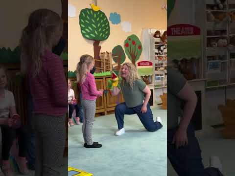 🐊 Hinter den Kulissen von Ich bin ein Krokodil #shorts #simonesommerland #kinderlieder thumbnail