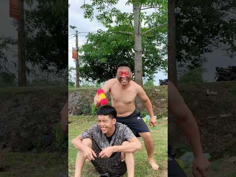 How to Deal With People Who Want to Eat Without Doing Any Work##funnyclips #challenge #lifehacks thumbnail