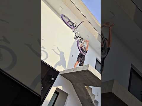 SE EU NÃO FILMASSE, NINGUÉM IA ACREDITAR ? #bike #graudebike #viral #shorts thumbnail