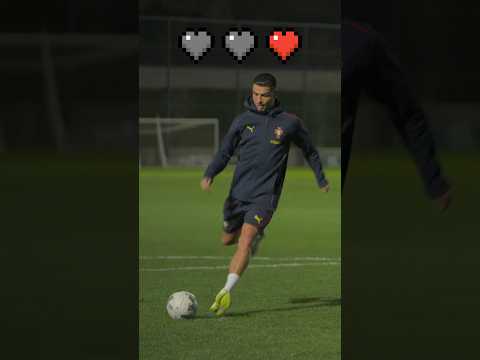 Ronaldo vs My Goalie Robot thumbnail