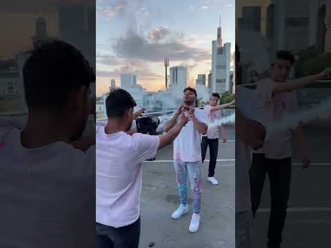 Be yourself and don’t let others control you thumbnail