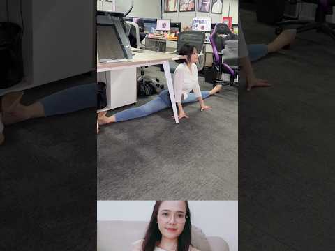 그 여자는 사무실에서 요가를 해요. #funny #웃긴영상 #각종유머 #funny #comedy #korea #tiktok #trending #shorts thumbnail