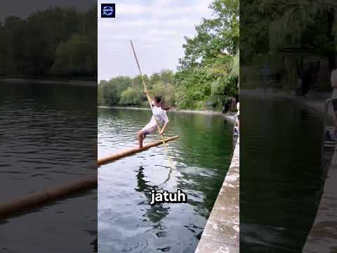 Bagaimana Cara Orang Cina Bisa Mengapung Hanya Dengan 1 Batang Bambu? ? thumbnail