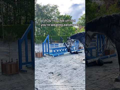 POV: You fell of your horse while listening to music 🪩🕺💃🏼 #equestrian #horsegirl #horserider thumbnail
