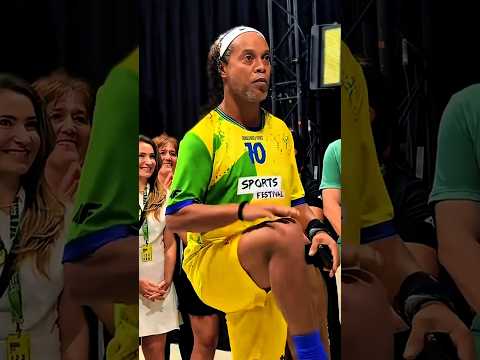 Ronaldinho Prime Was Fantastic Skills 🔥 thumbnail