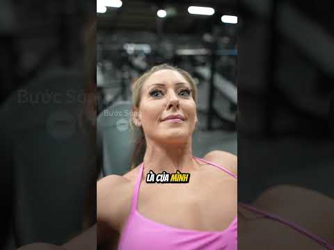Đá Điện Thoại Của Người Khác Trong Phòng Gym Và Cái Kết ? thumbnail