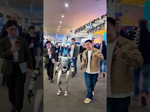 Meet my new friend from MWC 2026 ☠️? thumbnail