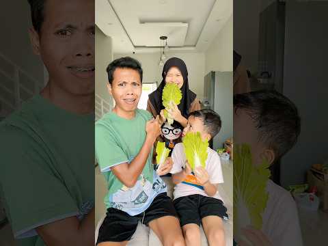 Makan sayur biar sehat⁉️tapi kok || Deffan Yeye Chanel || #shorts thumbnail