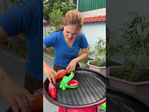 Omg 🐟🐠The carp was bitten by the crocodile.# shorts # funny # cute thumbnail