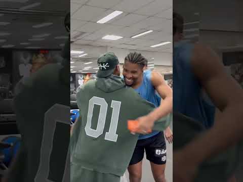 O NEYMAR ABRAÇOU E FOI ABRAÇADO POR TODOS NO CT DO SANTOS! ??? #shorts thumbnail