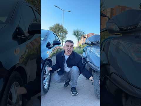 Elim Arabanın Jantına Sıkıştı #shorts thumbnail