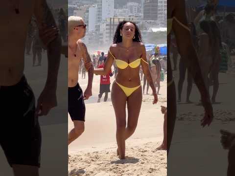 🇧🇷 Leblon Beach A Wonderful Day thumbnail
