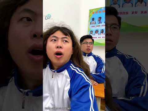 المعلم كان يراقب الطلاب من شباك الصف بدون ما ينتهون !! #shorts thumbnail