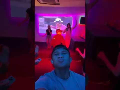 ฉลองๆ ปิดกองหนัง😘 #Shorts | Buakaw Banchamek thumbnail