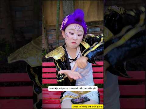 Cô gái bị đàn muỗi truy đuổi #shorts thumbnail