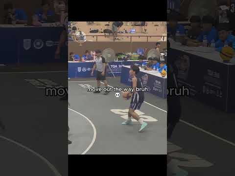 Bro just in the way 💀#basketball thumbnail