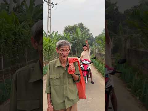 Khi lòng tốt của Ông nội được đáp lại bằng tình yêu thương.#shorts thumbnail