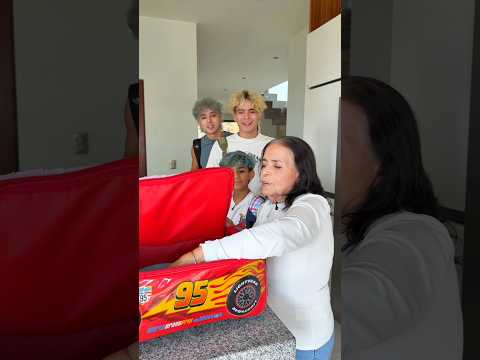LA ABUELA QUE NO TIENE FAVORITOS thumbnail