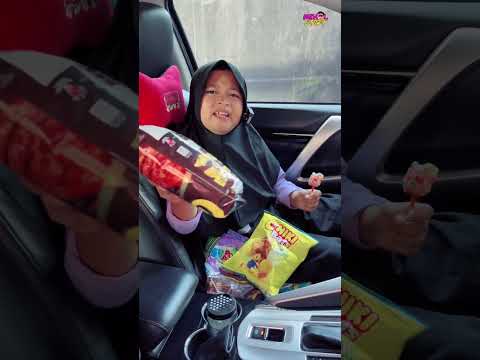 KAYLA SALAH PAHAM TERNYATA BAJU TIAN KEJEPIT PINTU MOBIL😅😂 #funny #viral #comedy #shorts #humor thumbnail