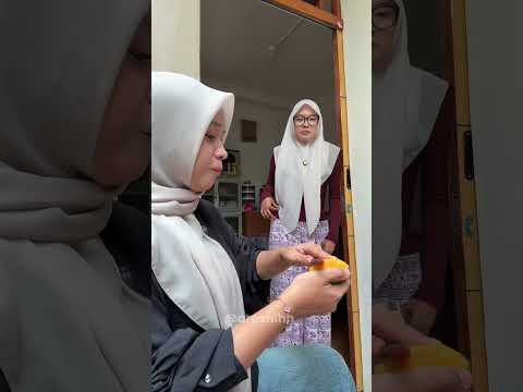 Kayanya asem banget dah tuh tapi nagihh #fyp #pov #relate #lucu #2000s #parody thumbnail
