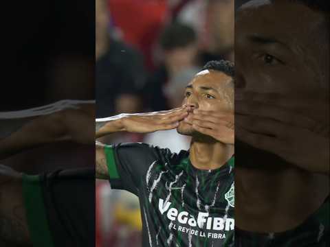 Golazo y salvación 👀⚽ thumbnail