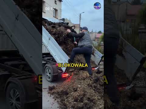 Wysypał Obornik Pod Domem Radnego thumbnail