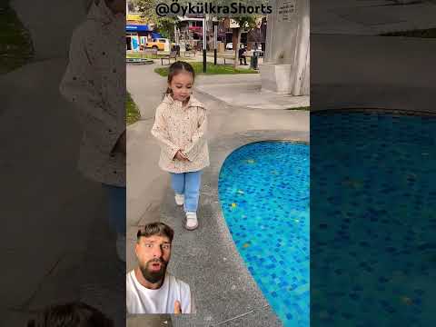 Piscina niña ÖykülkraShorts thumbnail