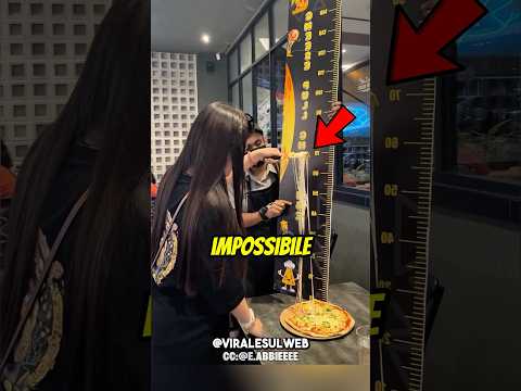 Se ALLUNGHI la PIZZA,non PAGHI😲🍕 #shorts thumbnail