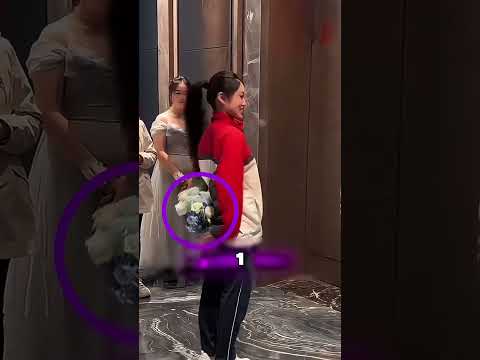 Cette jeune femme s'est mariée en uniforme 🤯 thumbnail