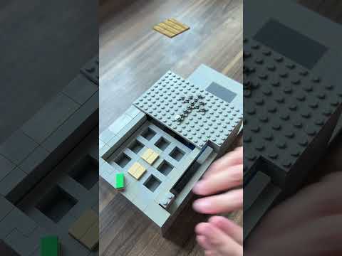 Crafting Minecraft Birch Pressure Plate BUT Lego! thumbnail
