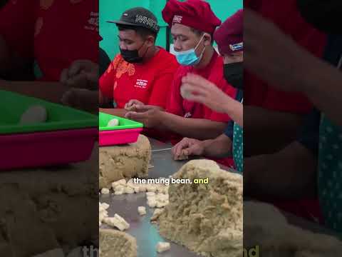 Biggest BAKPIA Factory in Indonesia! 🇮🇩 thumbnail