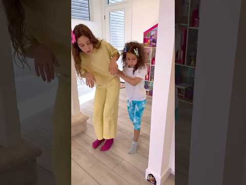 Mouse in the House?! ? Sierra Helps Rhia ?? thumbnail