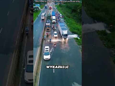 „Bohaterski kierowca, tylko 2 lajki”#viralvideo #shorts thumbnail