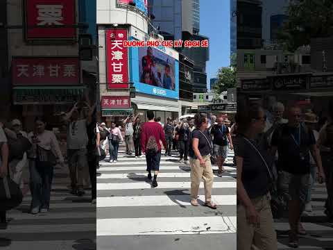 Hỏi đáp nhanh: Robot leo bậc thang này xịn quá #shorts thumbnail