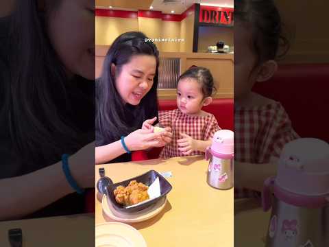 MAKANYA DENGERIN MAMA! 🍋 #piuwfamily  #firsttry #familychannel #familyvideo #familyvlog #skit t thumbnail