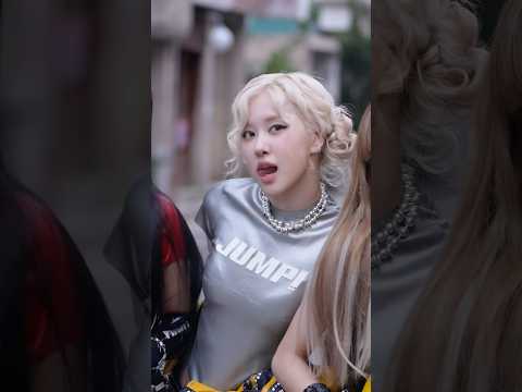 ‘뛰어(JUMP)’ with 로제 #BLACKPINK #블랙핑크 #ROSÉ #로제 #뛰어 #JUMP #shorts thumbnail