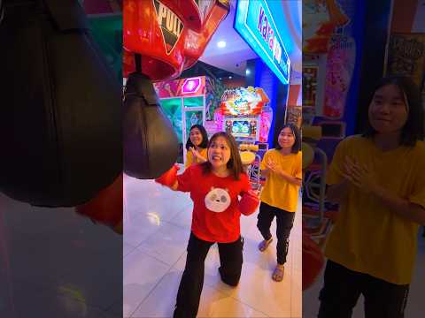 เตือนภัยแอบชกเครื่องต่อยวัดพลังหมัดของคนอื่น (Arcade Punching Machine thumbnail