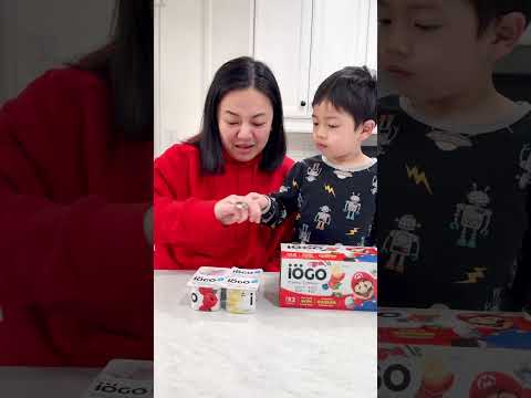 Baby brother always ready to help mom 👶🏻❤️👧🏻 thumbnail