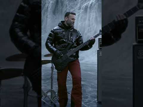 Muse has premiered a futuristic video for their new single ‘Cryogen’ ? Watch it now! thumbnail
