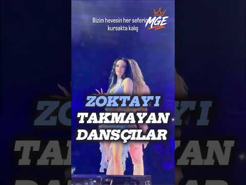 Arka Dansçılar Direkt Geçip Gitti 😂💙 #manifestgirls #manifam #shorts thumbnail