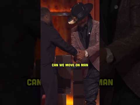 Katt Williams and Kevin Hart END THE BEEF during Netflix Roast 🤯😳 thumbnail