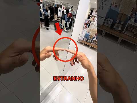 Esse Espelho tem Algo Estranho thumbnail