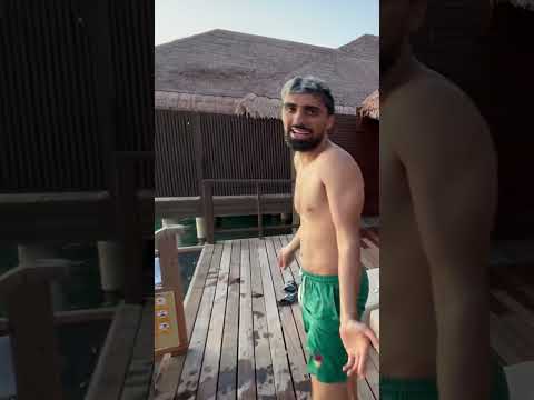 بيت وسط البحر thumbnail