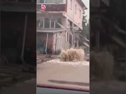 Bilecik'te sağanak hayatı olumsuz etkiledi! Yağış, bazı bölgelerde doluya dönüştü. thumbnail