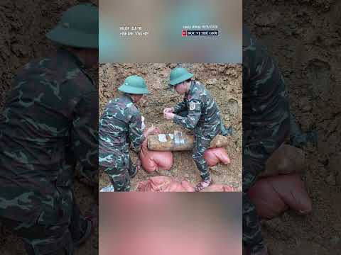 Đúng ngày sinh nhật Bác 19/5: Gỡ quả bom dài hơn 1m, đường kính đúng 19,5cm #docvithegioi #news thumbnail