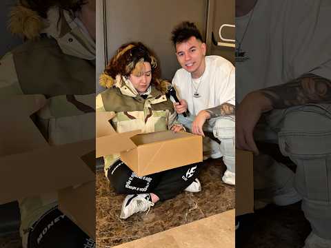 AYUDÉ a Esta HUMILDE SEGUIDORA para que Pueda Pagar su Casa 🎁💔🥹 thumbnail